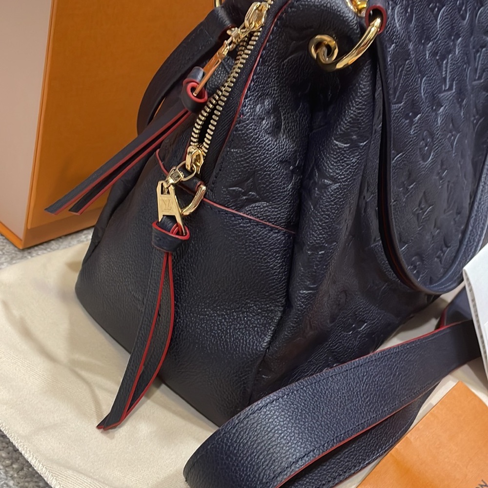 Louis Vuitton Ponthieu PM bag in Navy